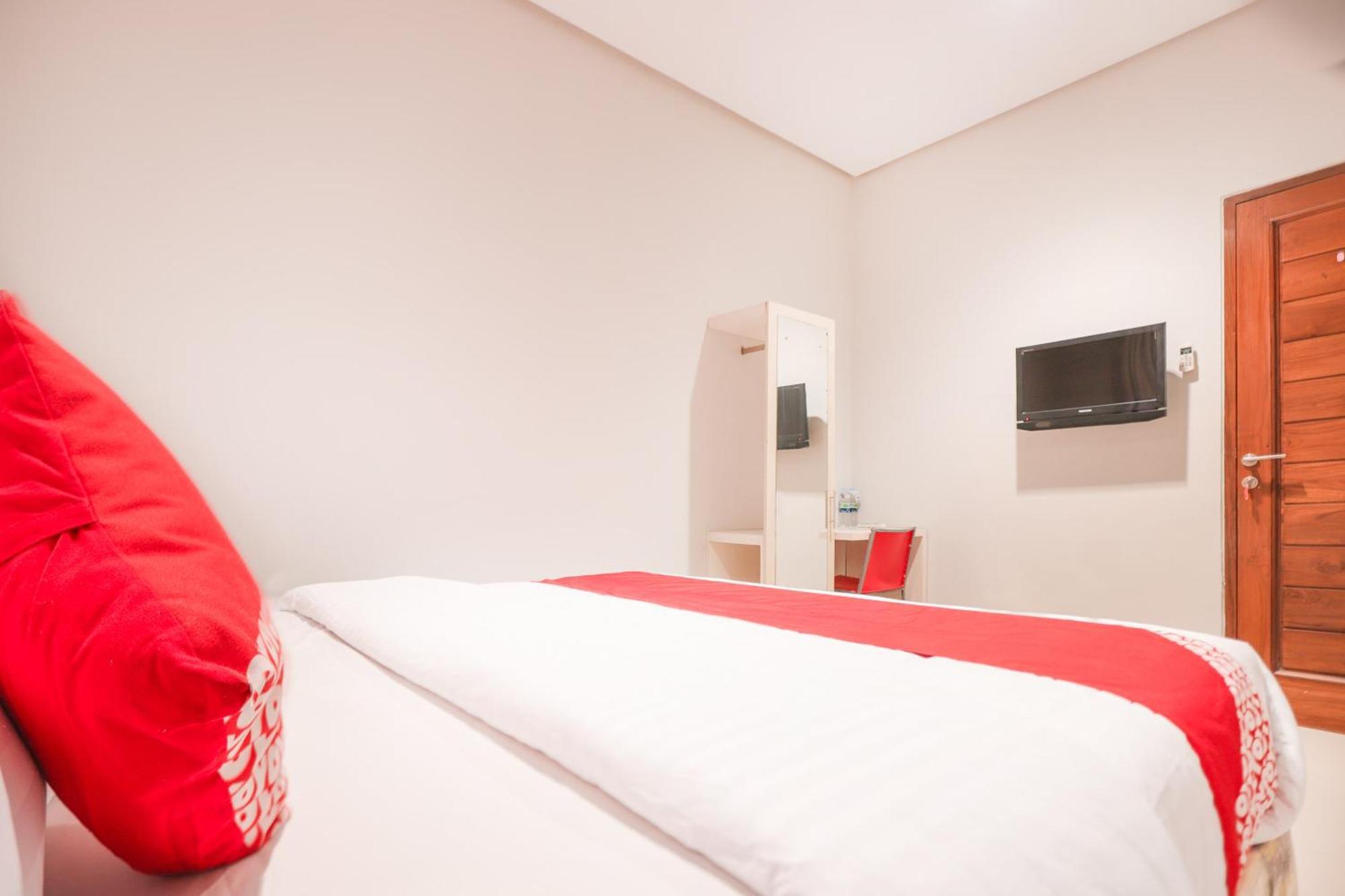 Oyo 148 Cempaka Place Homestay Yakarta Exterior foto
